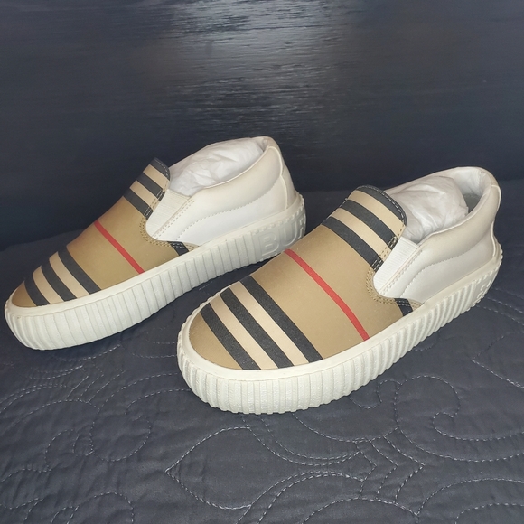 Burberry Kids slip on sneakers Size 31 US 13.5 - Picture 7 of 10